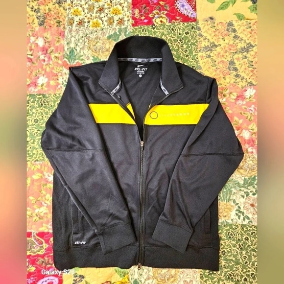 Nike Dri Fit Live Strong jacket - Picture 1 of 6